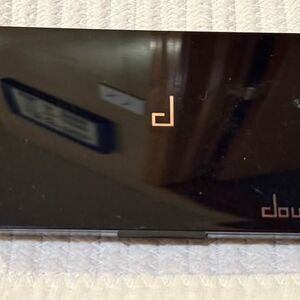 New! Doucce Smokey Eyeshadow Palette - Retails for $65